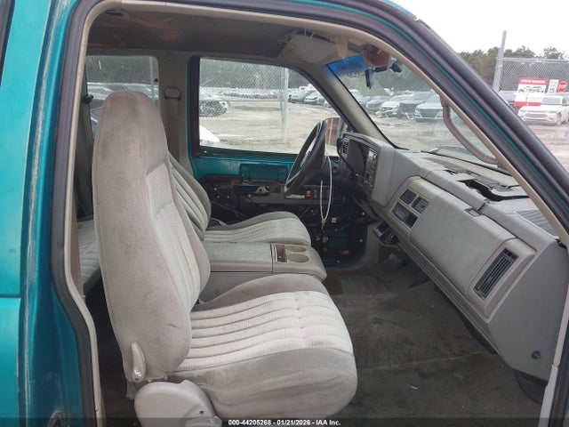 1994 CHEVROLET GMT-400 2GCEC19K3R1103843 Photo 4