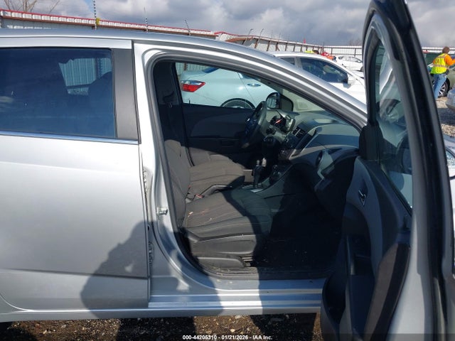 2012 CHEVROLET SONIC 1G1JC6SH7C4123320 Photo 4