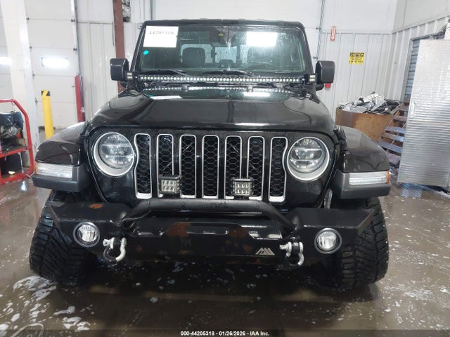 44205318 :رقم المزاد ، 1C6HJTFG6LL156141 vin ، 2020 Jeep Gladiator Overland 4x4 مزاد بيع