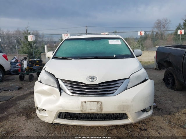 Toyota Sienna Xle 7 Passenger 2017 5TDDZ3DC2HS176389 Image 12