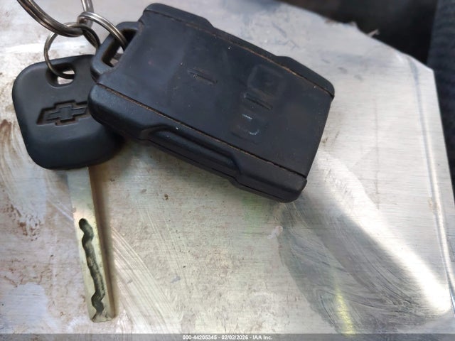 1GCVKRECXJZ136771 Chevrolet Silverado 1500 1lt