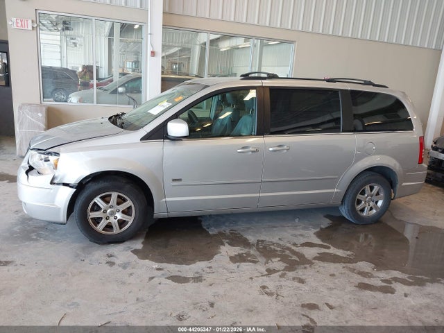 Продажа на аукционе авто 2008 Chrysler Town & Country Touring, vin: 2A8HR54P58R711152, номер лота: 44205347