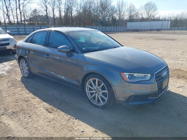 2015 AUDI A3 WAUBFGFF4F1117981 Photo 0