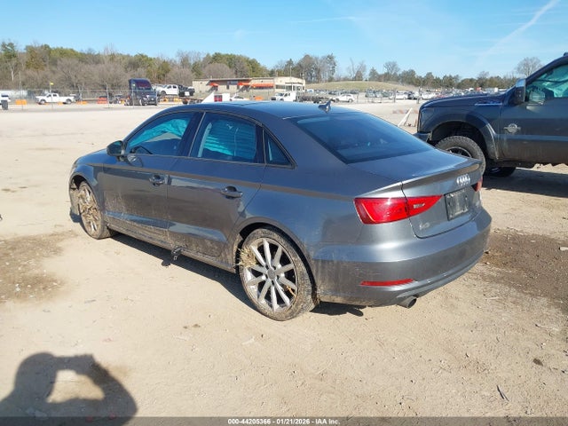 2015 AUDI A3 WAUBFGFF4F1117981 Photo 2