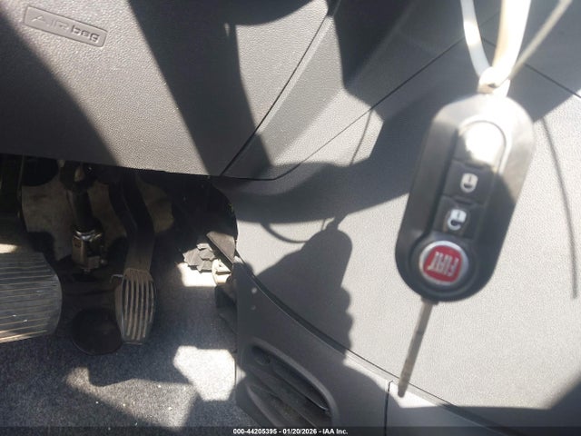 2015 FIAT 500 3C3CFFBR8FT667490 Photo 10