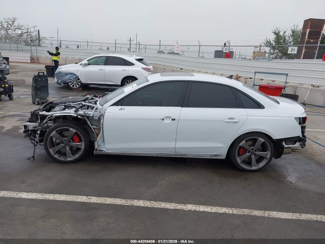 WAUEAAF46RN004313 Audi A4 Premium Plus 45 Tfsi S Line Quattro S Tronic