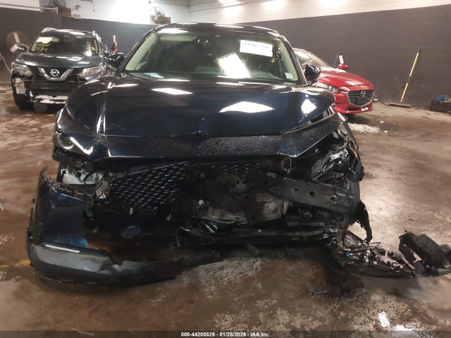44205528 :رقم المزاد ، 3MVDMBCL0LM121750 vin ، 2020 Mazda Cx-30 Select Package مزاد بيع