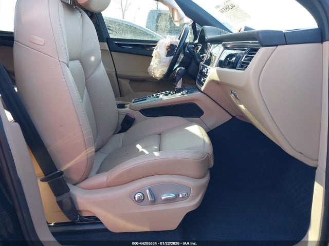 2021 PORSCHE MACAN WP1AA2A54MLB00404 Photo 4