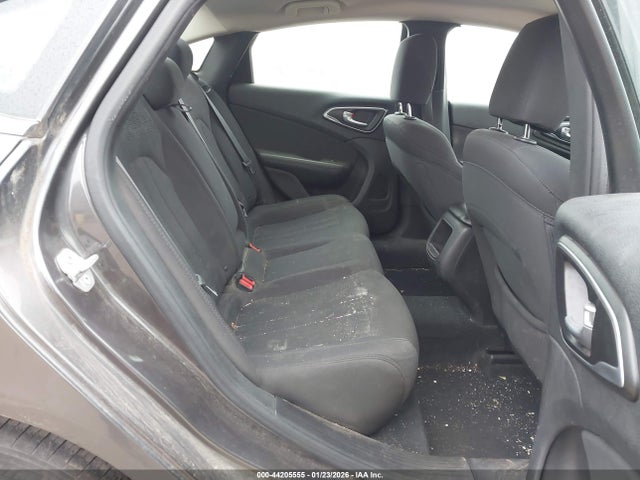 1C3CCCAB5GN106354 Chrysler 200 Limited