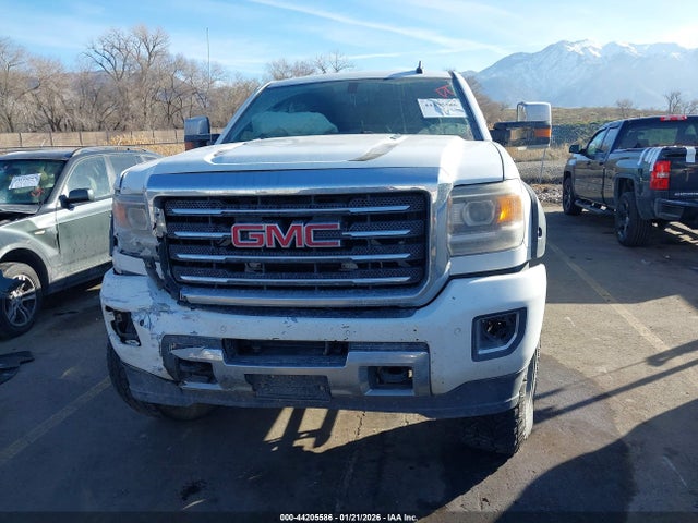1GT12ZE85FF550561 GMC Sierra 2500hd Slt