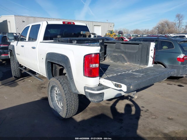 1GT12ZE85FF550561 GMC Sierra 2500hd Slt