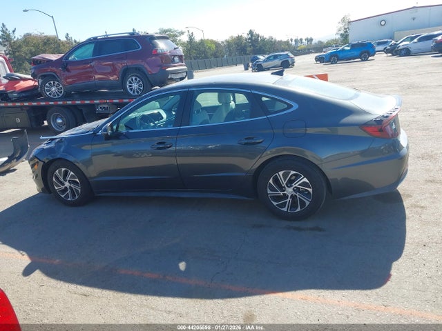 KMHL24JJ8PA057116 Hyundai Sonata Hybrid Blue
