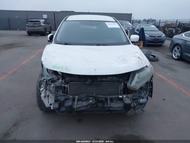 Nissan ROGUE S 2016 KNMAT2MT2GP630129 Image 13