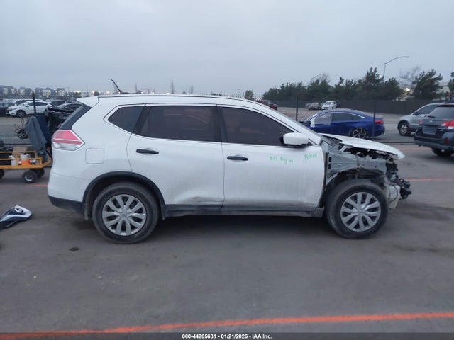 Nissan ROGUE S 2016 KNMAT2MT2GP630129 Image 14