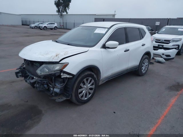 Nissan ROGUE S 2016 KNMAT2MT2GP630129 Image 2