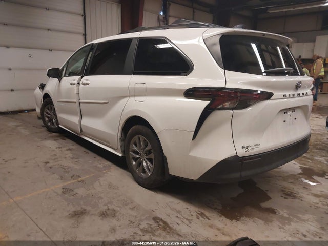44205639 :رقم المزاد ، 5TDBSKFC3SS165900 vin ، 2025 Toyota Sienna Le مزاد بيع