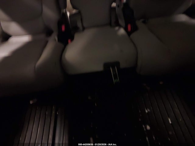 44205639 :رقم المزاد ، 5TDBSKFC3SS165900 vin ، 2025 Toyota Sienna Le مزاد بيع