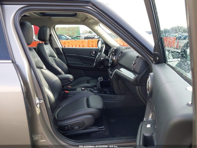 Mini Countryman Cooper S 2017 WMZYT3C30H3D98325 Image 5