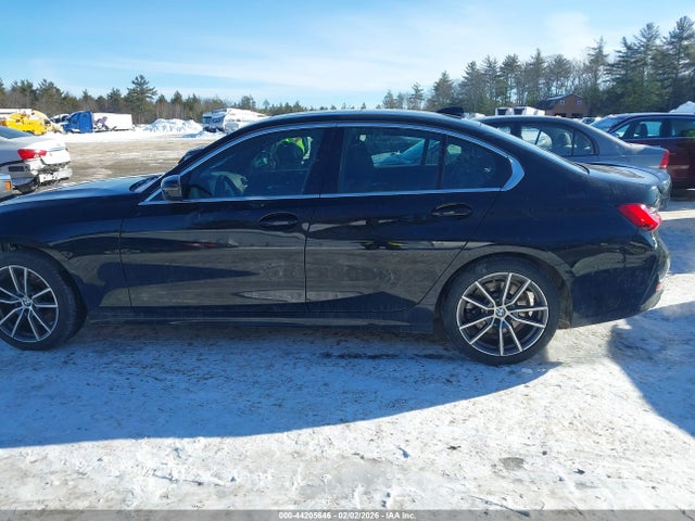 44205646 :رقم المزاد ، 3MW5R7J04M8B88548 vin ، 2021 Bmw 330i Xdrive مزاد بيع
