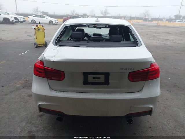 44205659 :رقم المزاد ، WBA8B3C50JK384841 vin ، 2018 Bmw 340i مزاد بيع