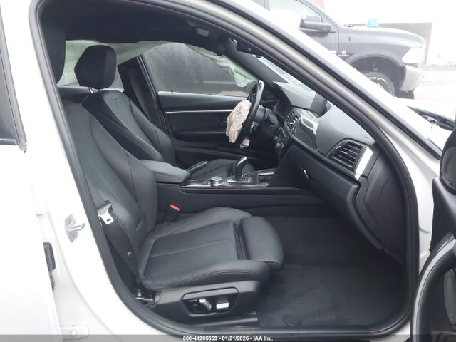 2018 BMW 340I WBA8B3C50JK384841 Photo 4