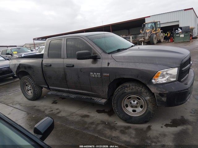 44205675 :رقم المزاد ، 1C6RR6FTXKS704240 vin ، 2019 Ram 1500 Classic Tradesman  4x2 6'4 Box مزاد بيع