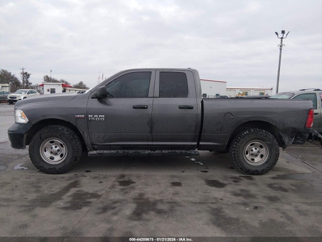 44205675 :رقم المزاد ، 1C6RR6FTXKS704240 vin ، 2019 Ram 1500 Classic Tradesman  4x2 6'4 Box مزاد بيع
