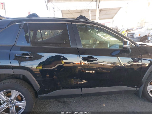 JTMRWRFV1SJ070973 Toyota Rav4 Hybrid Xle