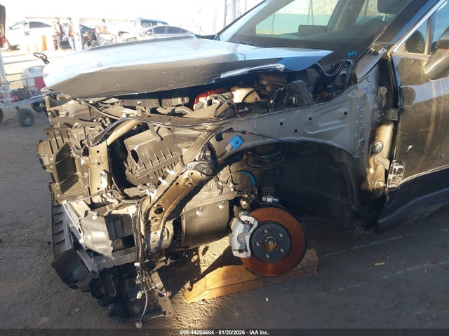 JTMRWRFV1SJ070973 Toyota Rav4 Hybrid Xle