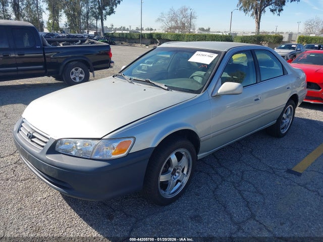 2001 TOYOTA CAMRY JT2BG22K210604481 Photo 1