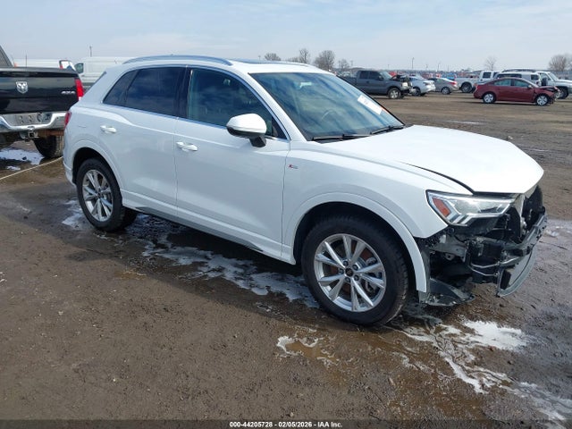 2024 AUDI Q3 WA1DECF31R1081372 Photo 0
