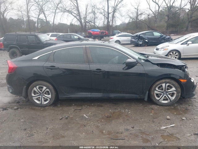 2018 Honda Civic Lx მანქანა იყიდება აუქციონზე, vin: 19XFC2F55JE041037, აუქციონის ნომერი: 44205738