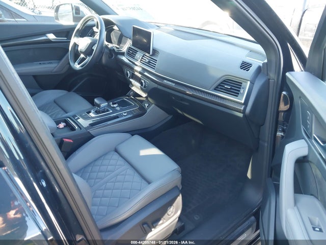 2018 AUDI SQ5 WA1A4AFY1J2229038 Photo 4