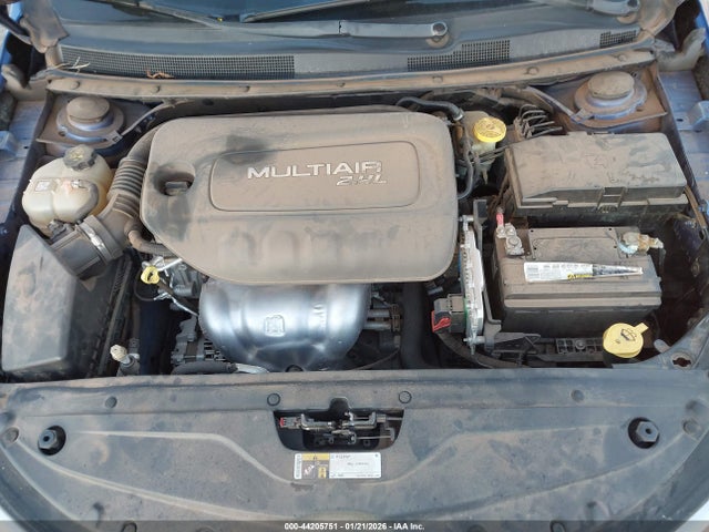 Продаж на аукціоні авто 2015 Chrysler 200 Limited, vin: 1C3CCCAB7FN710468, номер лоту: 44205751