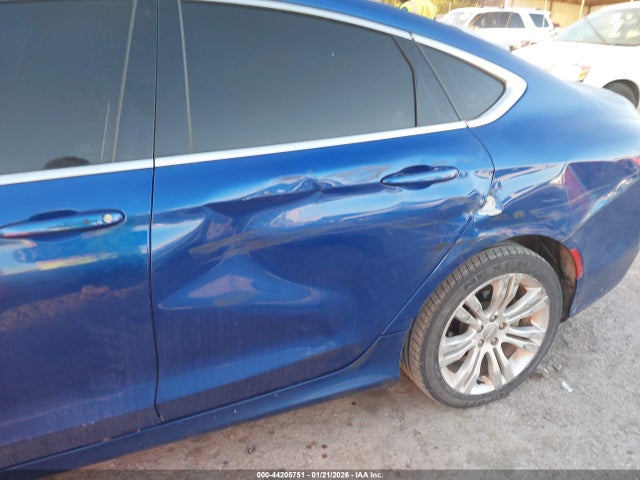 Продаж на аукціоні авто 2015 Chrysler 200 Limited, vin: 1C3CCCAB7FN710468, номер лоту: 44205751