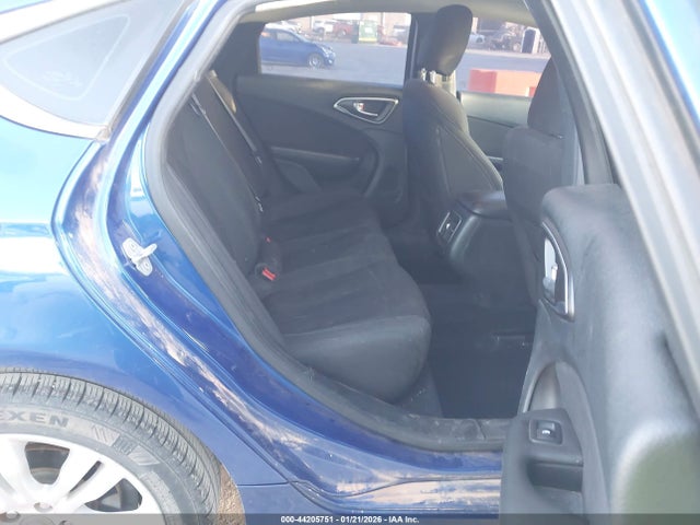 Продаж на аукціоні авто 2015 Chrysler 200 Limited, vin: 1C3CCCAB7FN710468, номер лоту: 44205751