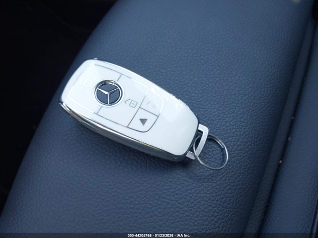 44205766 :رقم المزاد ، W1N9M0KB3RN078176 vin ، 2024 Mercedes-benz Eqb 300 Suv 4matic مزاد بيع