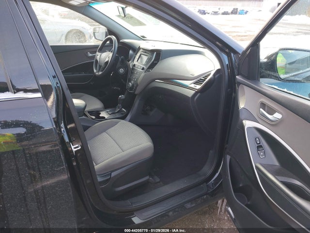 Продаж на аукціоні авто 2017 Hyundai Santa Fe Sport 2.4l, vin: 5NMZTDLB1HH003617, номер лоту: 44205770