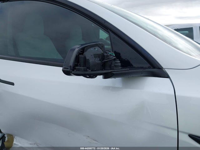 44205772 :رقم المزاد ، 7SAYGDEE8PA080072 vin ، 2023 Tesla Model Y Awd/long Range Dual Motor All-wheel Drive مزاد بيع