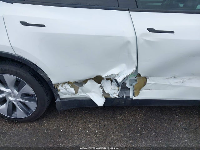 44205772 :رقم المزاد ، 7SAYGDEE8PA080072 vin ، 2023 Tesla Model Y Awd/long Range Dual Motor All-wheel Drive مزاد بيع