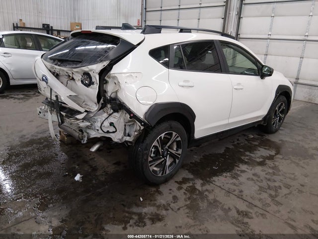 Продаж на аукціоні авто 2024 Subaru Crosstrek Premium, vin: JF2GUADC2R8320496, номер лоту: 44205774