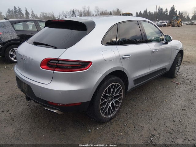 2018 PORSCHE MACAN WP1AA2A50JLB10021 Photo 3