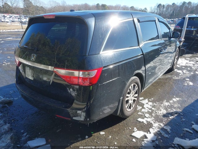 2011 HONDA ODYSSEY 5FNRL5H60BB012657 Photo 3