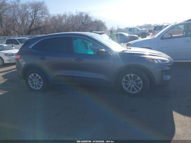 1FMCU9G69NUA67949 Ford ESCAPE SE