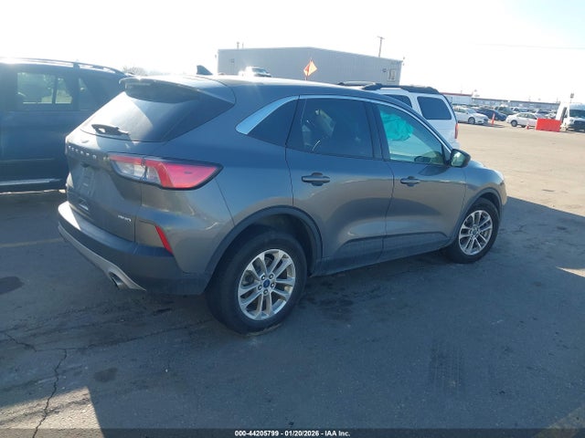 1FMCU9G69NUA67949 Ford ESCAPE SE