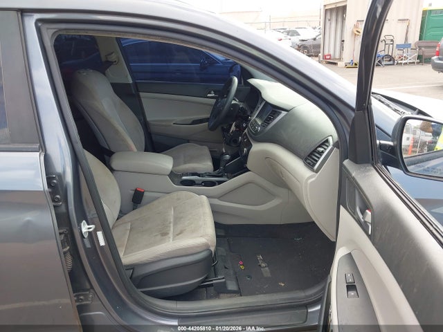 KM8J33A41JU626791 Hyundai TUCSON SEL