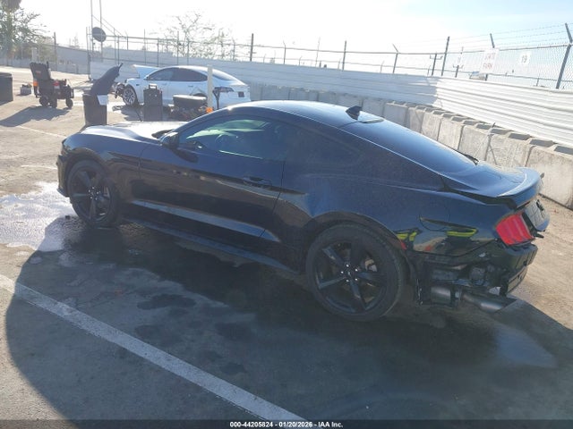 Ford Mustang Ecoboost Premium Fastback 2022 1FA6P8TH1N5127720 Image 3