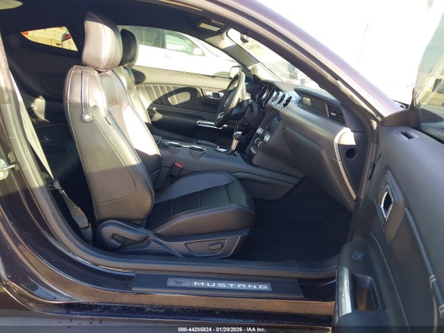 Ford Mustang Ecoboost Premium Fastback 2022 1FA6P8TH1N5127720 Image 5