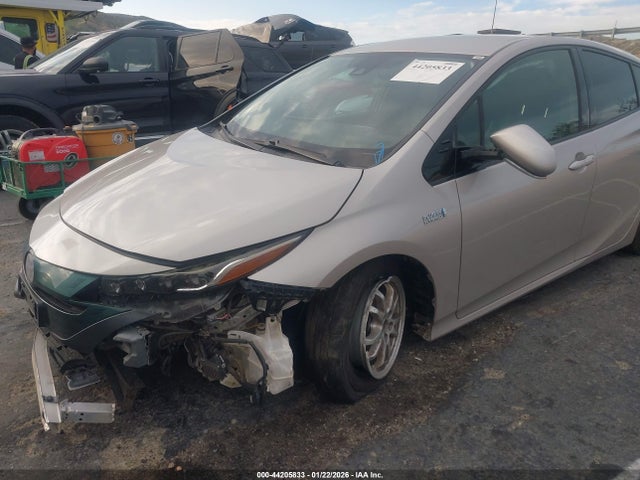 JTDKARFP6H3048689 Toyota Prius Prime Premium