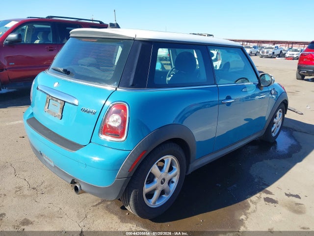 2008 MINI COOPER WMWMF33548TT61425 Photo 3